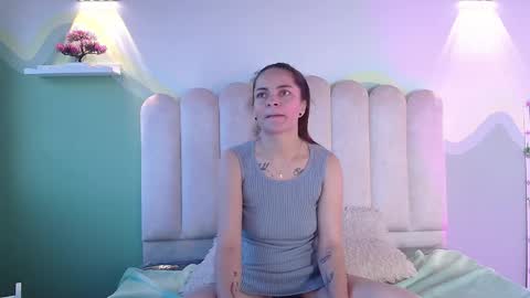 Snapshot of biancaluxx1 chatting on 11.08.25 Bianca online show from 11.08.25