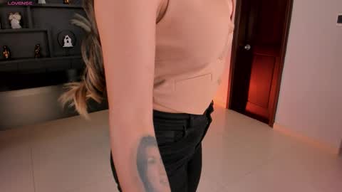 Bianca Pierce online show from 10.20.25