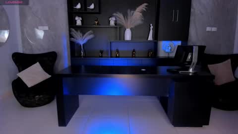 Bianca Pierce online show from 12.15.25