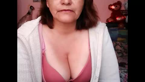 Snapshot of biancasteel chatting on 04.26.26 biancasteel online show from 04.26.26