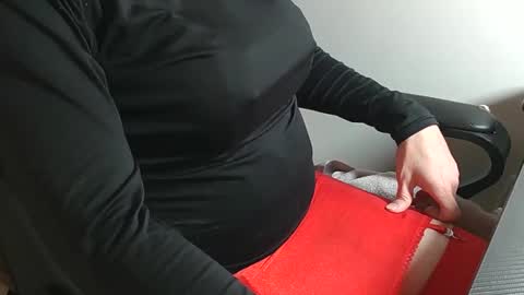 Snapshot of bicdrachel4fun chatting on 11.18.25 BiCDRachel online show from 11.18.25