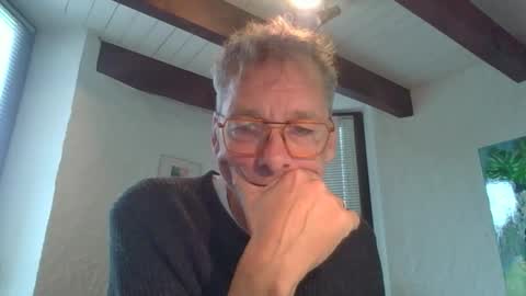 Snapshot of bicolonback4 chatting on 10.11.25 bicolonback4 online show from 10.11.25