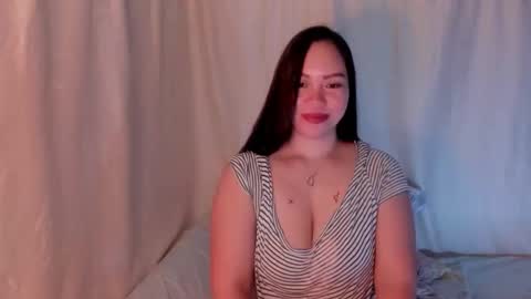 Snapshot of big_buttasian chatting on 11.02.25 Grace - online show from 11.02.25