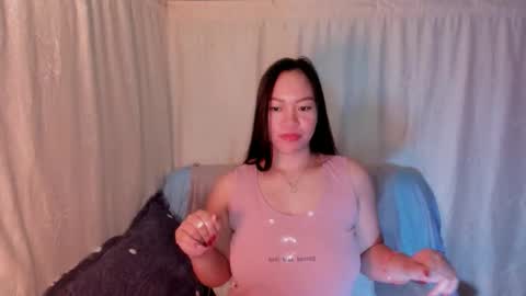 Snapshot of big_buttasian chatting on 11.06.25 Grace - online show from 11.06.25