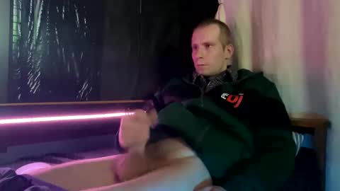 Snapshot of big_hairy_cock_is_horny chatting on 11.16.25 big_hairy_cock_is_horny online show from 11.16.25