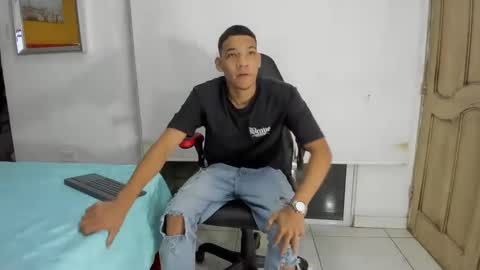 big_jhoonss_ online show from 10.02.25