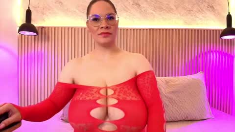 Tell me Sophia  online show from 10.01.25