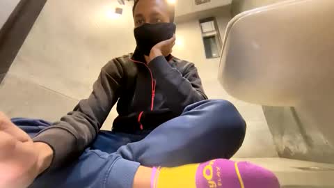 Snapshot of bigasian20177 chatting on 01.18.25 Your toy online show from 01.18.25