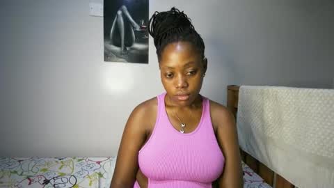 Snapshot of bigass001_ chatting on 10.04.25 bigass001_ online show from 10.04.25