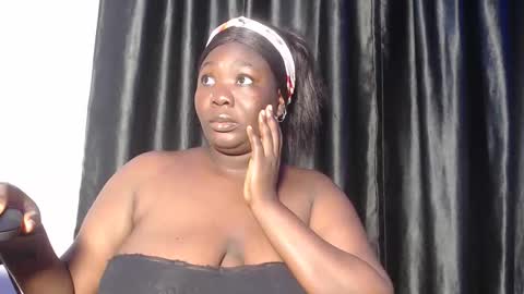 Snapshot of bigass_chocolate chatting on 10.09.25 bella online show from 10.09.25