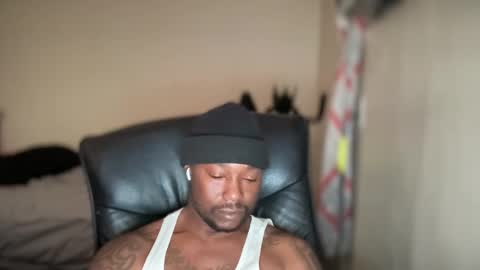 Snapshot of bigbackwoodcali chatting on 12.09.24 bigbackwoodcali online show from 12.09.24