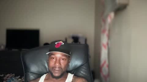 Snapshot of bigbackwoodcali chatting on 09.13.25 bigbackwoodcali online show from 09.13.25