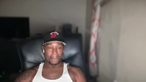 Snapshot of bigbackwoodcali chatting on 10.30.25 bigbackwoodcali online show from 10.30.25