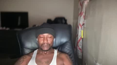 Snapshot of bigbackwoodcali chatting on 11.08.25 bigbackwoodcali online show from 11.08.25