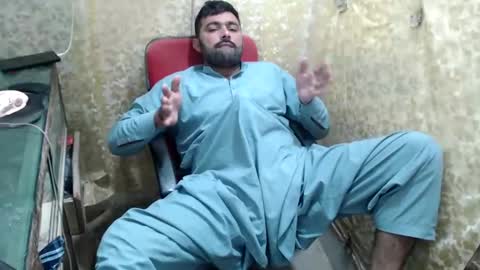 Snapshot of bigbbc999 chatting on 02.05.25 arab bbc online show from 02.05.25