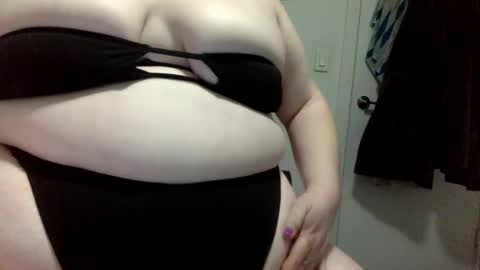 Snapshot of bigbellybabe1987 chatting on 01.13.25 bigbellybabe1987 online show from 01.13.25