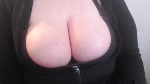 bigbittiesandfun online show from 02.05.25