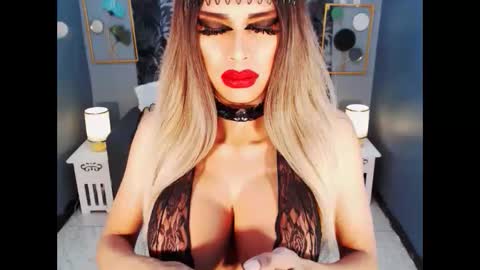 Loraine Cruz online show from 02.06.26