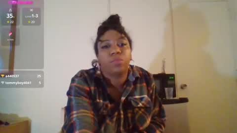 Snapshot of bigboobs_bouncin chatting on 12.05.24 Ashley online show from 12.05.24