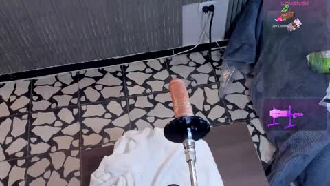 Snapshot of bigboobs_violeta chatting on 11.05.25 VIOLETA online show from 11.05.25