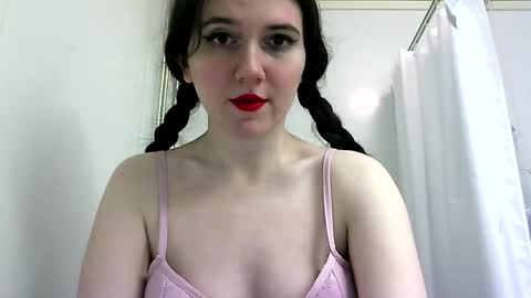 Snapshot of bigbootybunny chatting on 02.15.25 Isabella online show from 02.15.25