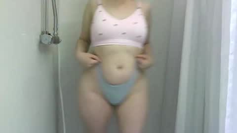 Snapshot of bigbootybunny chatting on 10.29.25 Isabella online show from 10.29.25