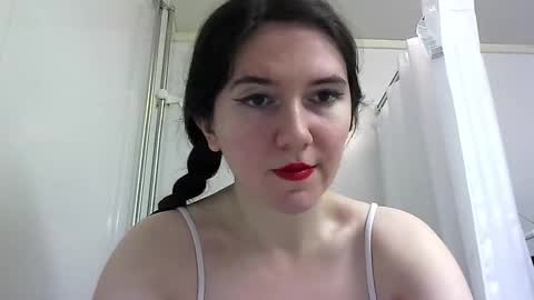 Snapshot of bigbootybunny chatting on 11.06.25 Isabella online show from 11.06.25