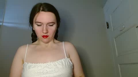 Isabella online show from 11.20.25