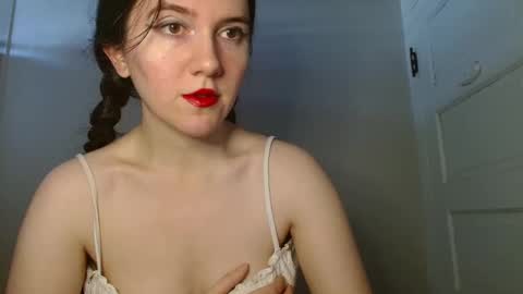 Isabella online show from 11.27.25