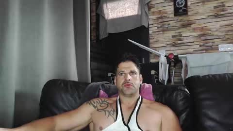 Snapshot of bigboyband chatting on 11.07.25 Bigboyband online show from 11.07.25