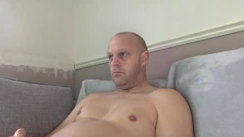 Snapshot of bigbumlover2377 chatting on 01.31.25 bigbumlover2377 online show from 01.31.25