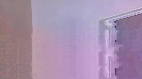 Snapshot of bigbumlover2377 chatting on 11.06.25 bigbumlover2377 online show from 11.06.25