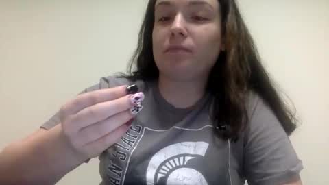 Snapshot of bigbuttmilff chatting on 10.24.25 bigbuttmilff online show from 10.24.25