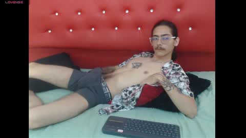 Snapshot of bigcock_robert chatting on 06.15.26 ROBB online show from 06.15.26