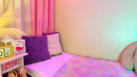 Snapshot of bigcockmarina chatting on 10.01.25 HOLLY online show from 10.01.25