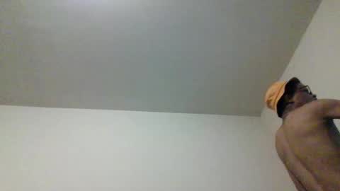 Snapshot of bigdickdaddy3200798456 chatting on 12.18.24 bigdickdaddy3200798456 online show from 12.18.24