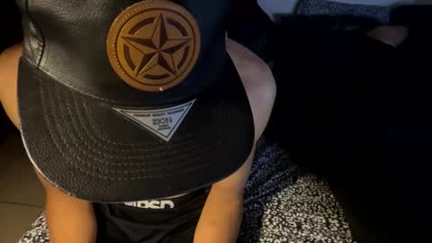 Snapshot of bigdickpapishampoo chatting on 10.31.25 bigdickpapishampoo online show from 10.31.25