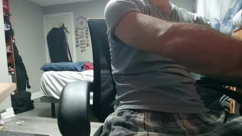 Snapshot of bigdickyduby chatting on 11.14.25 George Forest Dickyduby on all Socials online show from 11.14.25