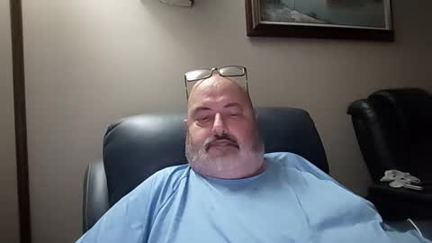 Snapshot of bigfuzzyteddybear chatting on 12.03.25 bigfuzzyteddybear online show from 12.03.25