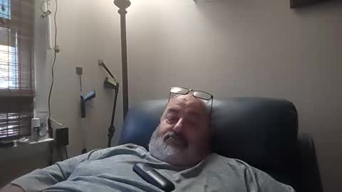 Snapshot of bigfuzzyteddybear chatting on 12.14.25 bigfuzzyteddybear online show from 12.14.25