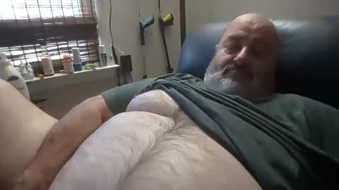 Snapshot of bigfuzzyteddybear chatting on 03.09.26 bigfuzzyteddybear online show from 03.09.26