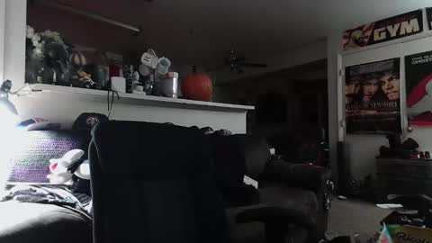 biggerisbetter21 online show from 10.30.25