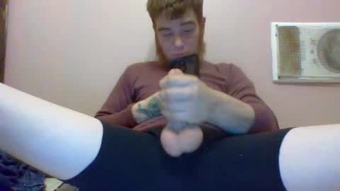 Snapshot of biggingerdick04 chatting on 12.15.25 biggingerdick04 online show from 12.15.25