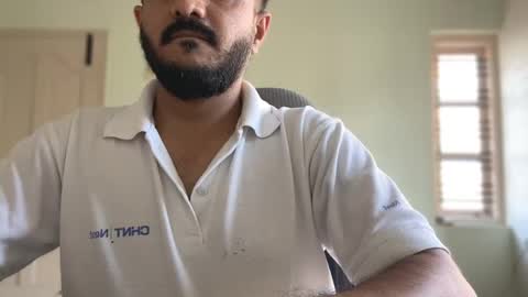 Snapshot of bighandsomesatisfy chatting on 10.13.25 bighandsomesatisfy online show from 10.13.25