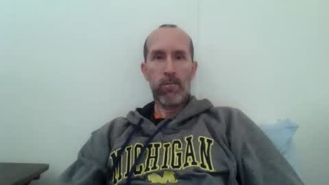 Snapshot of bighugemouthful chatting on 03.09.25 Chaz online show from 03.09.25