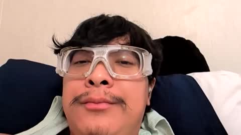 Snapshot of biglongt chatting on 10.22.25 biglongt online show from 10.22.25