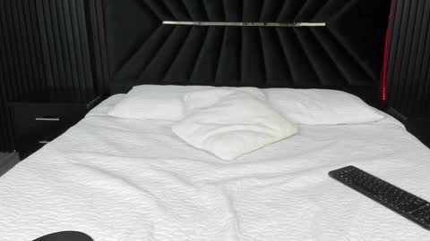 Zayra online show from 09.25.25