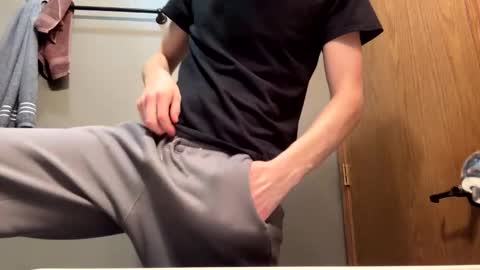 Snapshot of bigskinnyboyshh chatting on 01.07.25 bigskinnyboyshh online show from 01.07.25