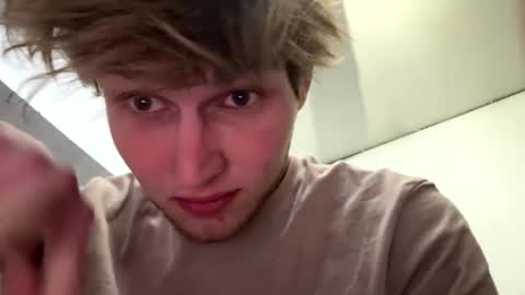 Snapshot of bigskinnyboyshh chatting on 01.14.25 bigskinnyboyshh online show from 01.14.25