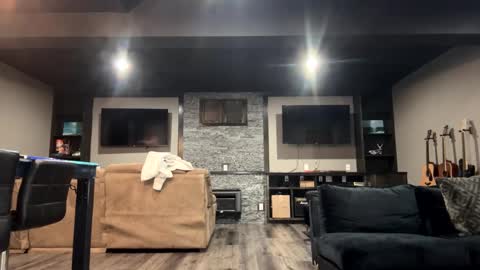 Snapshot of bigskinnyboyshh chatting on 01.30.25 bigskinnyboyshh online show from 01.30.25